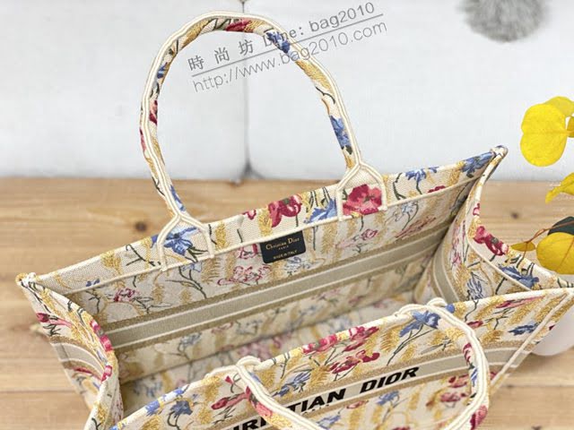 Dior女包 迪奧Book Tote帆布托特包 Dior扶桑花刺繡購物袋  dfk1561